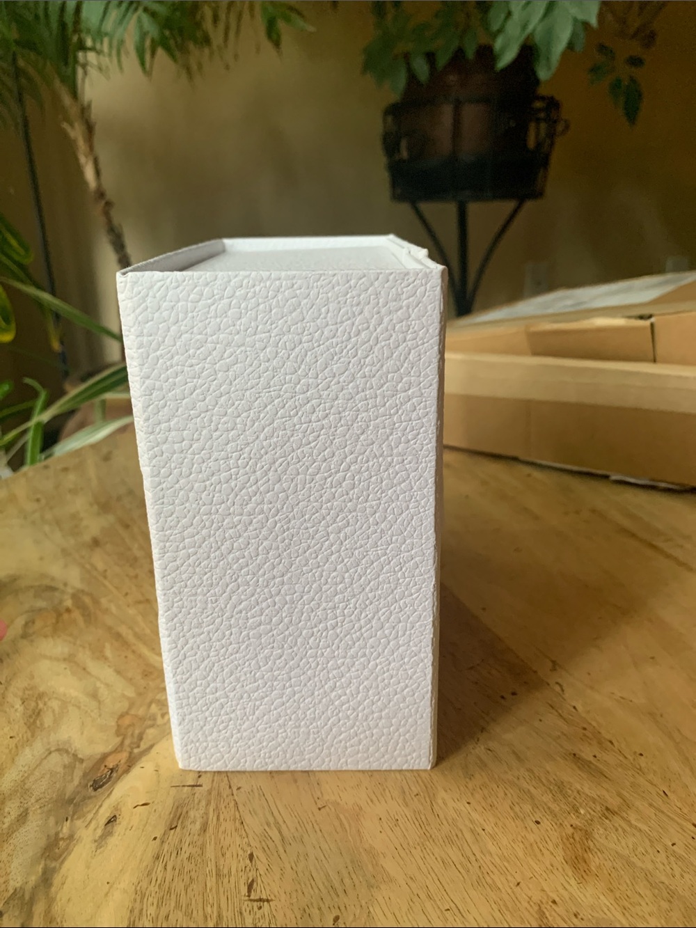 DIOR Gift Box - Small - Picture 4 of 7